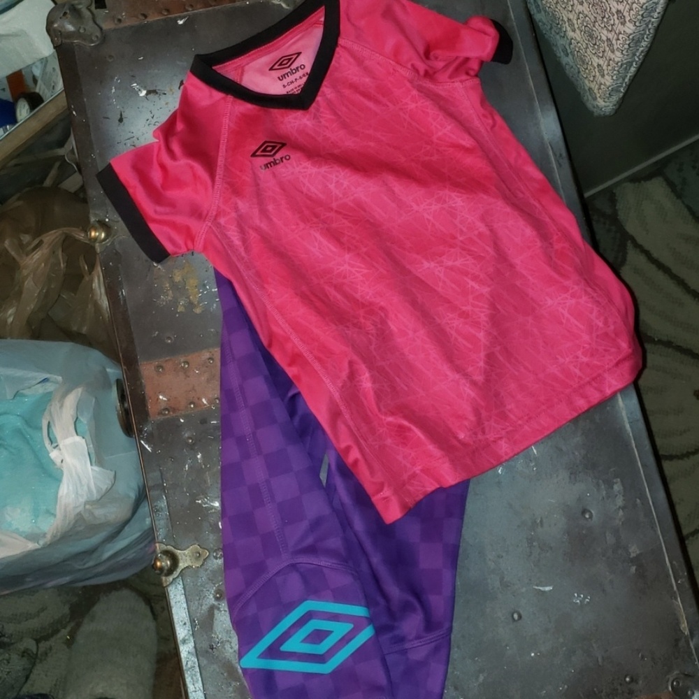 Umbro Soccer Set Shirt and Shorts Size Girl's Small